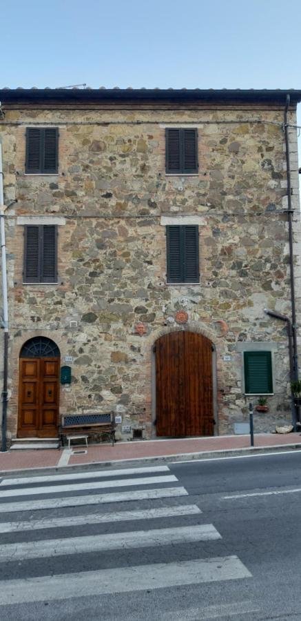 Appartamenti Di Luca&Sara Le Piazze Exterior photo